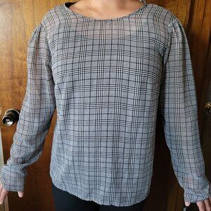 Cute, thin, plaid-style blouse